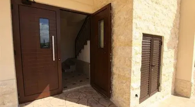 Bethel Paradise Apartment, Забронировать Апартаменты/квартира Отели Вороклини с бассейном, Бассейн