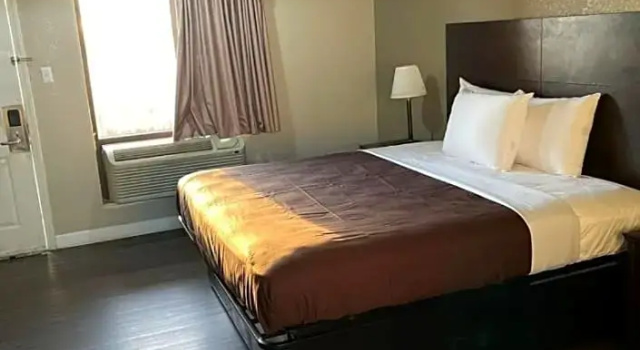 Номер Standard Suburban Studios Columbia - Harbison