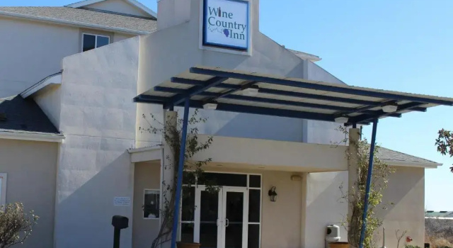Wine Country Inn, Забронировать Отель Отели в центре Фредериксберг, в центре