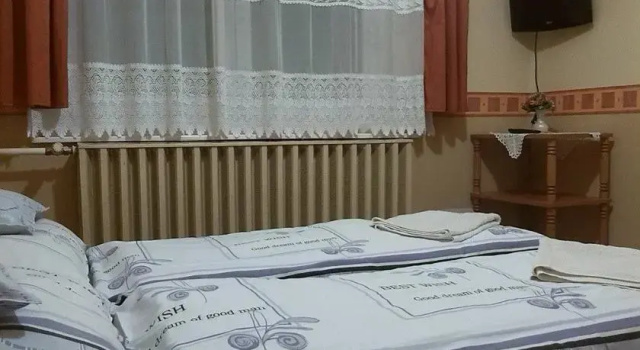 Aranyparmin Vendégház Egerszalók, Забронировать Отель Эгер 