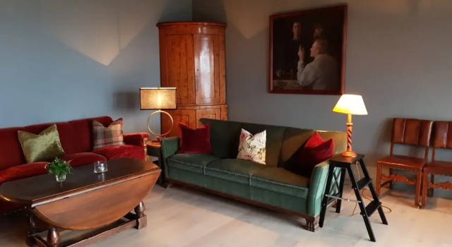 Villa Fjara sleeps 22 in 6 bedrooms, Varaa Villa Akershus mökit, Mökki