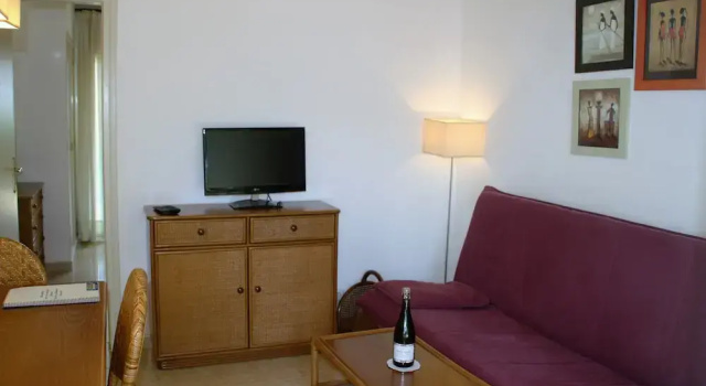 Апартаменты Цокольный этаж c 1 комнатой Apartaments Margarita Sabina Pinell