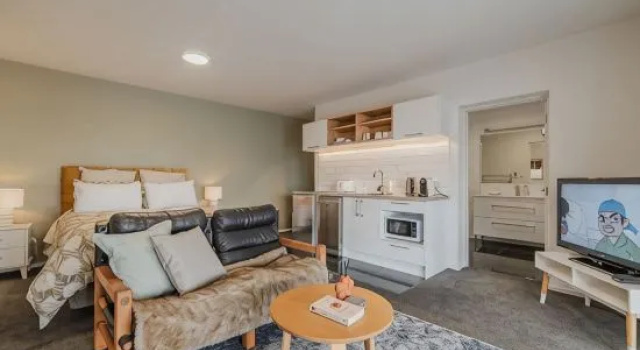 Ohana Hillside Haven - Serene Getaway 4BR