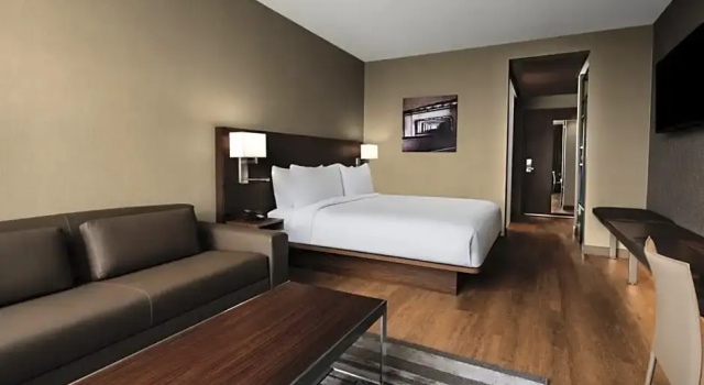 Номер Standard AC Hotel by Marriott Lansing University Area