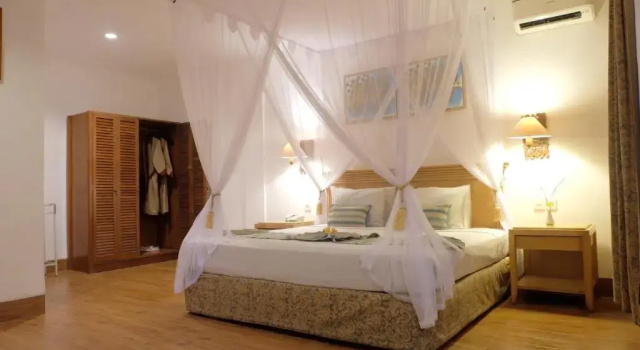 Полулюкс Отель Семиняка Seminyak Paradiso