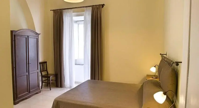 Il Guiscardo B&B, Забронировать Отель Salerno Old Town Салерно, рядом с Провинциальный археологический музей