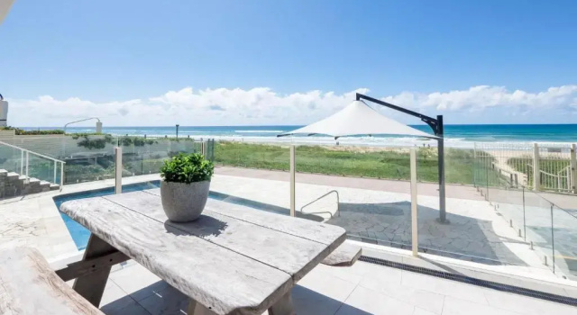 Апартаменты с 2 комнатами Viscount on the Beach