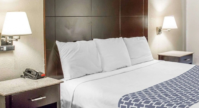 Econo Lodge Scranton near Montage Mountain, Забронировать Мини-отель Скрантона Sno Mountain