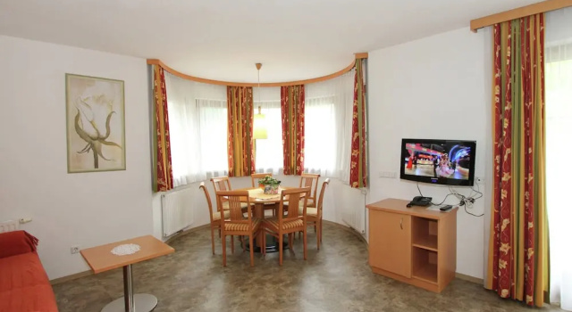 Апартаменты Luxury Attractive Holiday Home in Kaltenbach on the Ski-slope