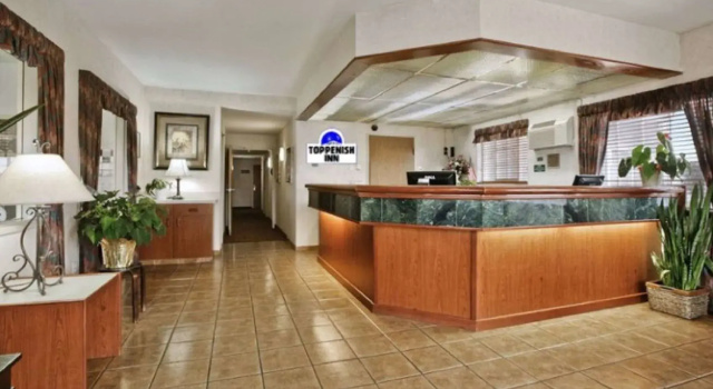 Toppenish Inn and Suites, Забронировать Отель Топпениш Yakima Valley