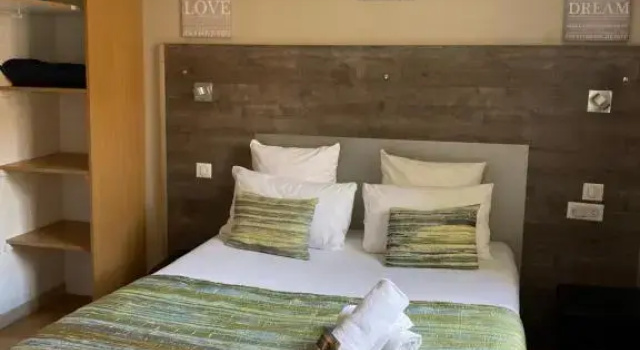 Трёхместный номер Economy Hotel Saint Georges, Face à la mer