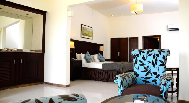 Dreamworld Resort, Hotel & Golf Course, Забронировать Отель Отели Карачи 4 звезды, 4*