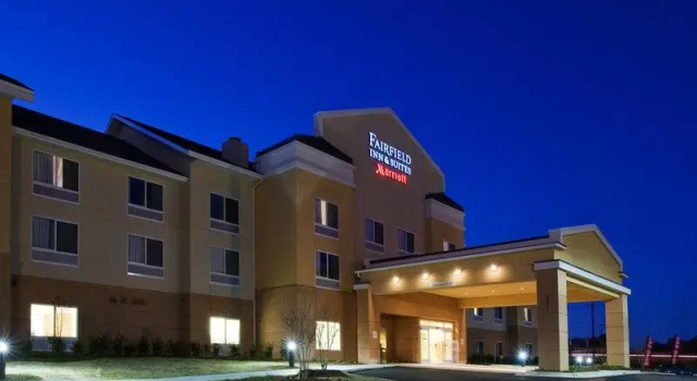Кровать в общем номере Fairfield Inn & Suites by Marriott Albany