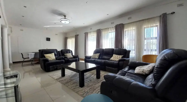 Коттедж Comfortable and Luxurious Stay