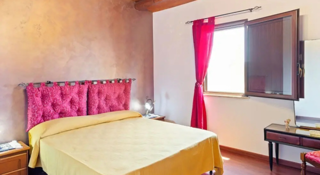 Charming Holiday Home in Sciacca With Swimming Pool