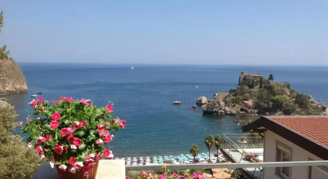 202 Luxury pool Isola Bella