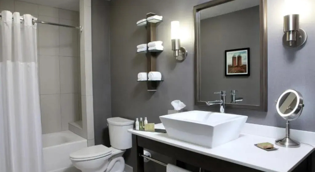 Двухместный люкс c 1 комнатой DoubleTree by Hilton West Fargo Sanford Medical Center Area