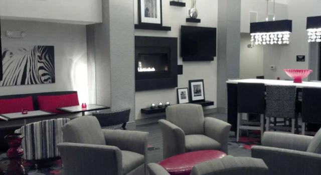 Hampton Inn & Suites DuPont