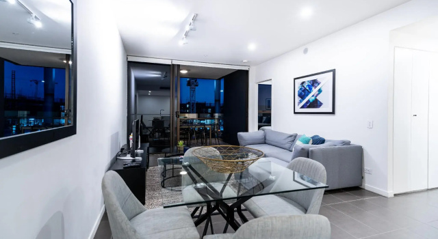 Апартаменты с 2 комнатами с балконом и с видом на горы Opera Apartments South Brisbane