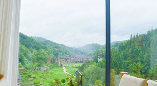 Yunxi Secretland • View the sunset of Dongzhai | Designer's best homestay (Zhaoxing Dongzhai Store), Boek Hotel Zhaoxing Hotels met Parkeerplaats, Parkeren
