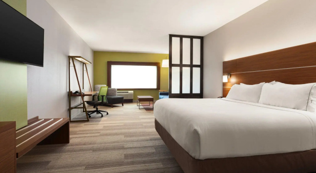 Двухместный люкс Holiday Inn Express & Suites Edinburg- Mcallen Area by IHG