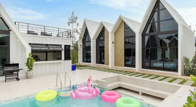 Вилла с балконом El Mar Pool Villa