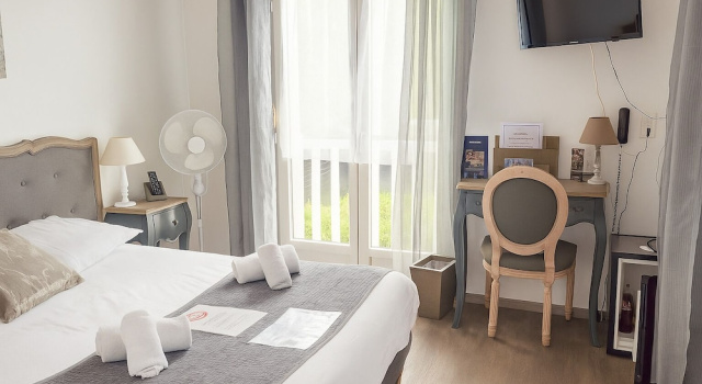 Номер Standard Logis Hôtel Blue Garden
