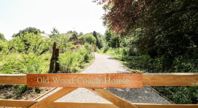 Коттедж Old Wood Coach House