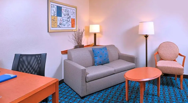 Двухместный люкс Fairfield Inn and Suites by Marriott Birmingham / Bessemer
