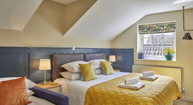 Full Moon Inn Rudge, Забронировать Отель «постель и завтрак» Отели Фрум с завтраком, Завтраки