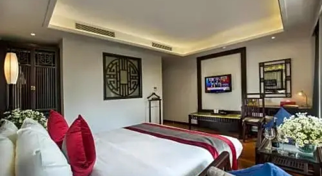 Двухместный номер Executive с балконом и с видом на город The Haron Hanoi Boutique Hotel