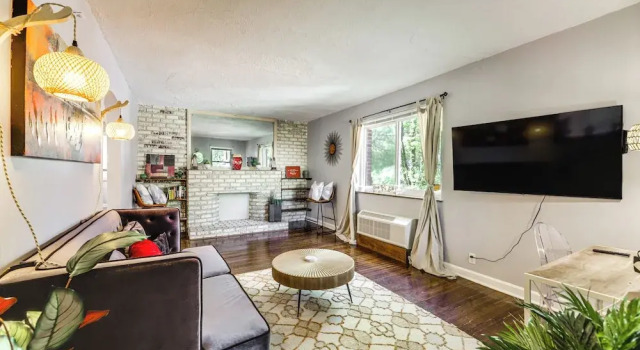 1 Mi to University of Cincinnati: Avondale Gem!, Забронировать Апартаменты/квартира Цинциннати штат Огайо, рядом с Зоопарк Цинциннати