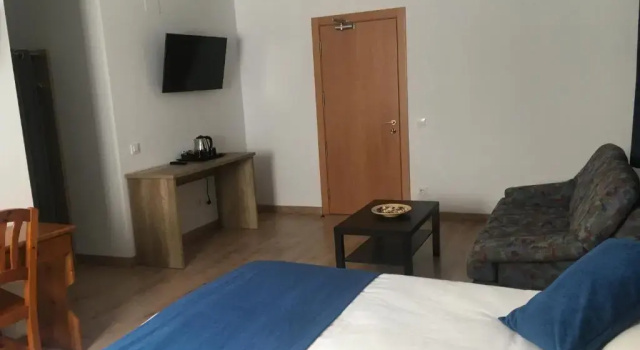 Полулюкс Hotel Marxant