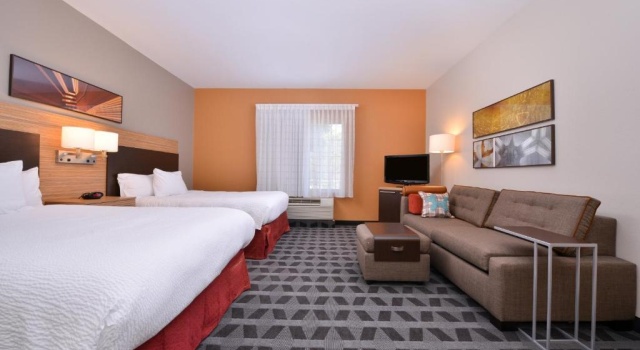 Четырёхместная студия TownePlace Suites by Marriott Ontario Airport