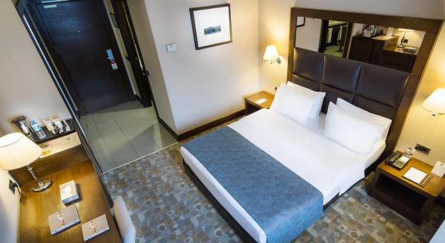 Двухместный номер Deluxe Midtown Hotel