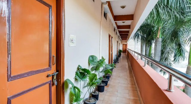 OYO 60968 Hotel Ashirwad, Забронировать Отель Райгарх штат Чхаттисгарх