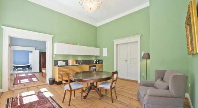 Schloss Retzow Apartments, Забронировать Апартаменты/квартира Ретцов Мекленбургское поозёрье