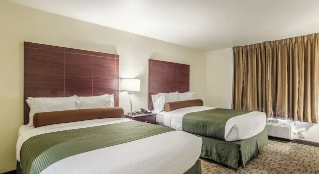 Четырёхместный номер Standard Cobblestone Inn & Suites - Bridgeport