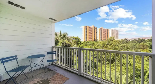 West End Coastal Escape Renovated 1BR Condo w/ Pool & Beach Access 72, Забронировать Апартаменты/квартира Панама-Сити Панхэндл Флорида