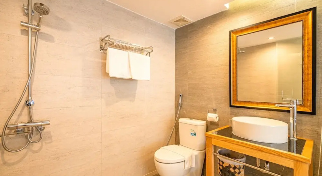 Двухместный номер Deluxe S79 Bamboo Hotel 581 Su Van Hanh Street