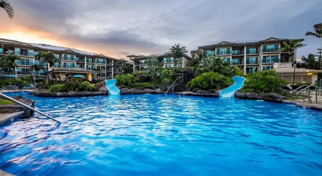 Waipouli Beach Resort G-306, Забронировать Курортный отель Отели Калиайвай с парковкой, Парковка