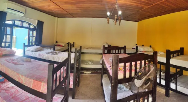 Кровать в общем номере Pousada Alojaki Hostel