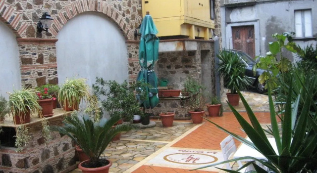 Hotel La Grotta, Book Hotel Filadelfia Calabrien