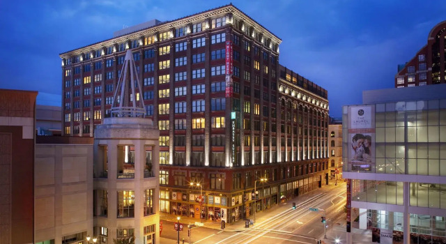 Embassy Suites Saint Louis - Downtown, Забронировать Отель Downtown St. Louis Сент-Луис