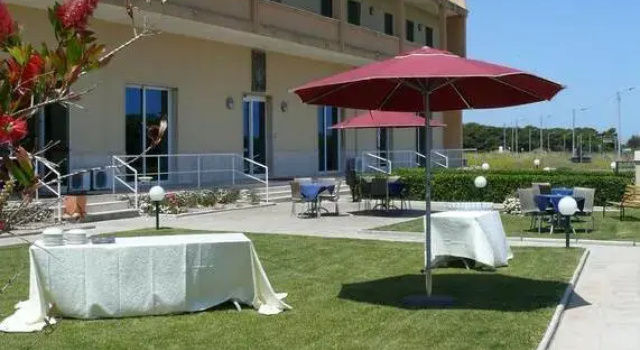 Двухместный номер Standard Oasis Park Hotel