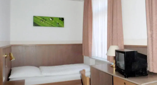 Номер Standard 1A Hotel Zimmer frei