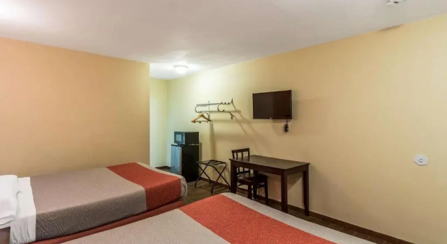 Четырёхместный номер Deluxe Motel 6-Blythe, CA - South