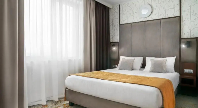 Полулюкс Metropolo by Golden Tulip Krakow