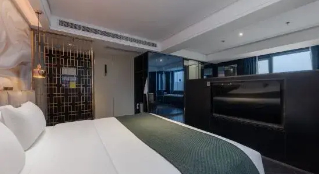 Люкс Deluxe Changde Yunliu Hotel (Hunan University of Arts and Sciences Wanda Plaza)