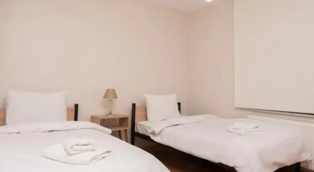 Peaceful Detached House With Garden in Besiktas, Забронировать Отель Энек Стамбул